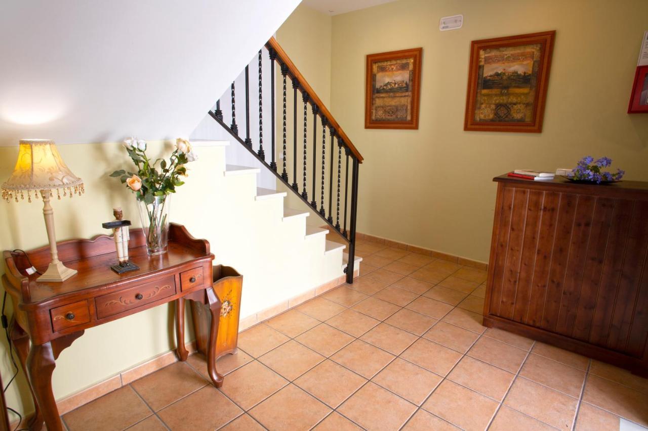 Hostal Rural Zahara Саара-де-ла-Сьерра Экстерьер фото